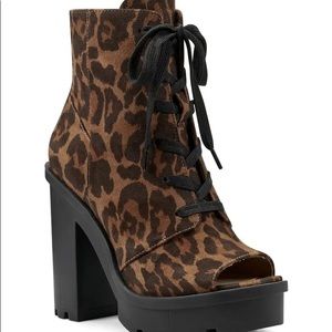 Jessica Simpson Lizzah Open Toe Platform Bootie in Cheetah Size 8